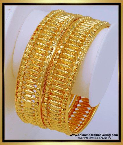 BNG551 - 2.6 Size Latest Light Weight Stunning Gold Broad Gold Bangles Designs for Wedding