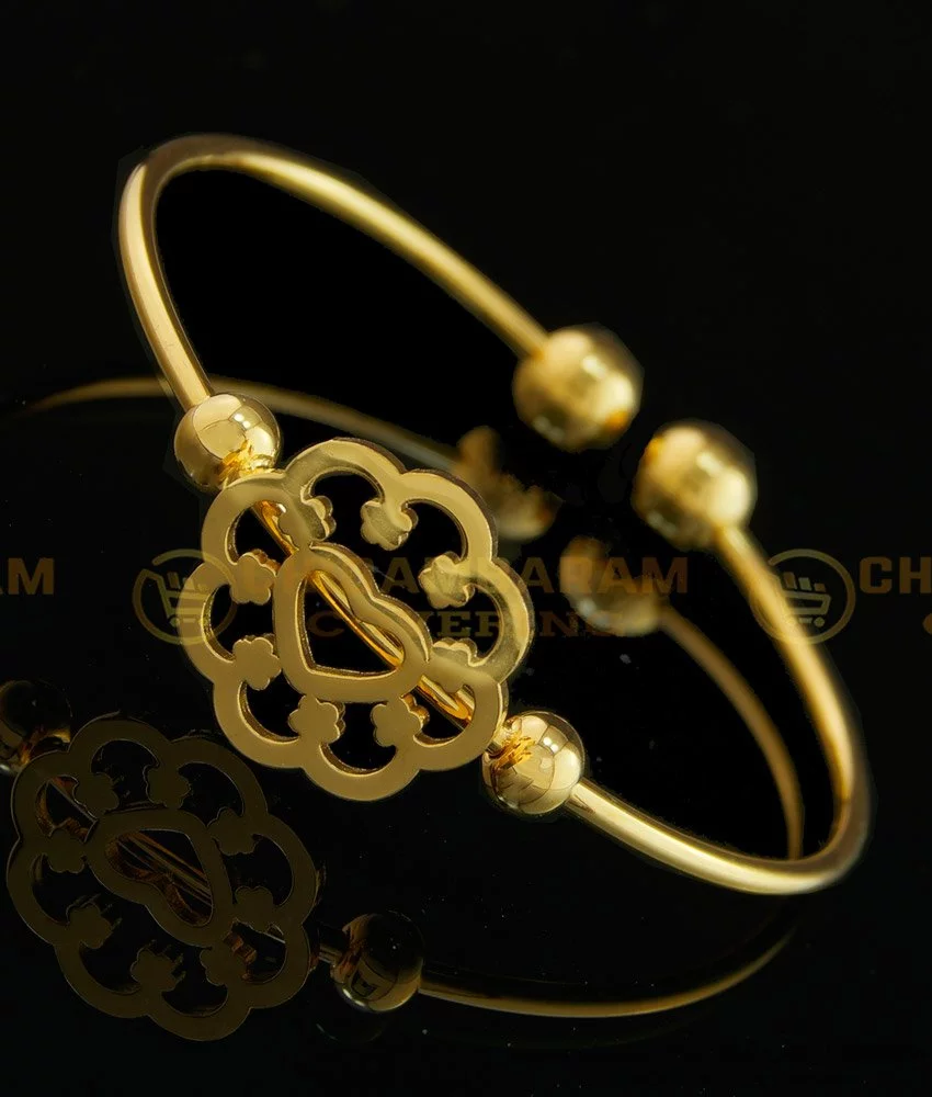 Exquisite Ins Fashion Design Gold Hand Bracelet for Girls with Simplicity -  China Bracelet and Fashion Bangle price | Made-in-China.com