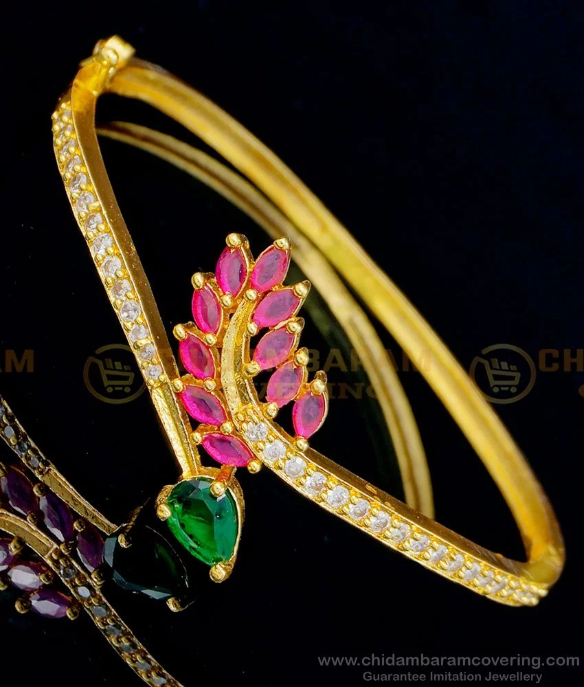 Latest Bracelet Designs for Ladies in Gold-sonthuy.vn