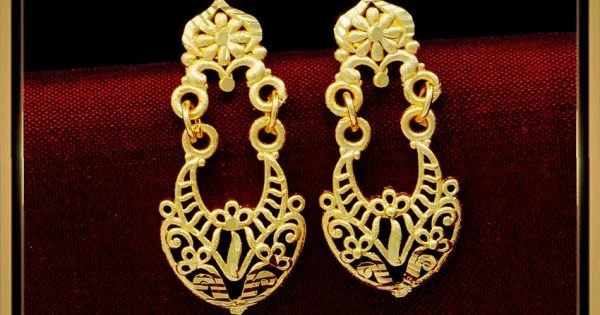 Buy quality 916 Gold Simple Earrings in Barejadi