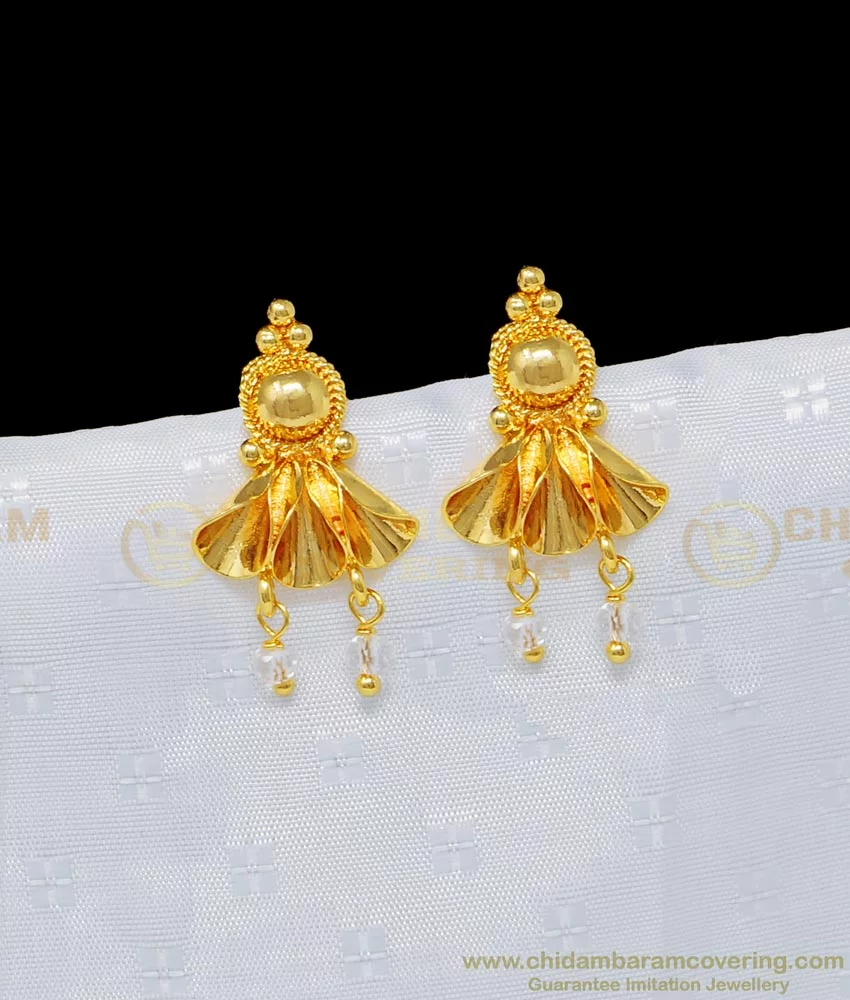 Nira 22k Gold Stud Earrings - R Narayan Jewellers | R Narayan Jewellers