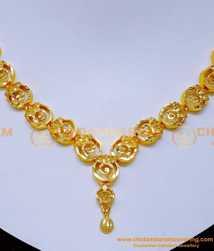 Designer light weight gold necklace for women - Simple Craft Idea