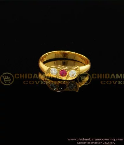 Round Women's Unique Diamond Ring For Daily Use In 18k Gold, Weight: 1.57gm  at Rs 10800 in Surat
