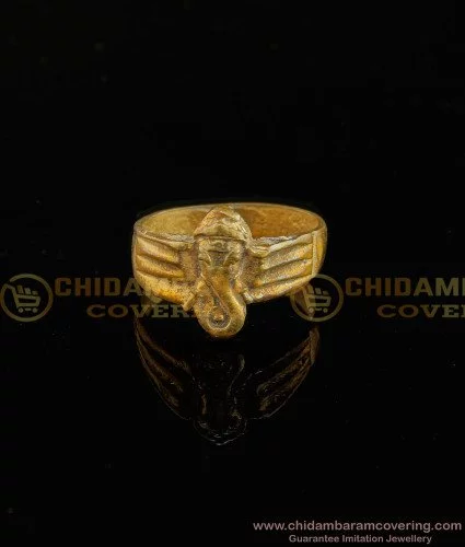 LOT:505 | An elephant hair ring.